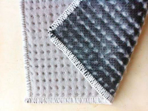 膨潤(rùn)土防水毯